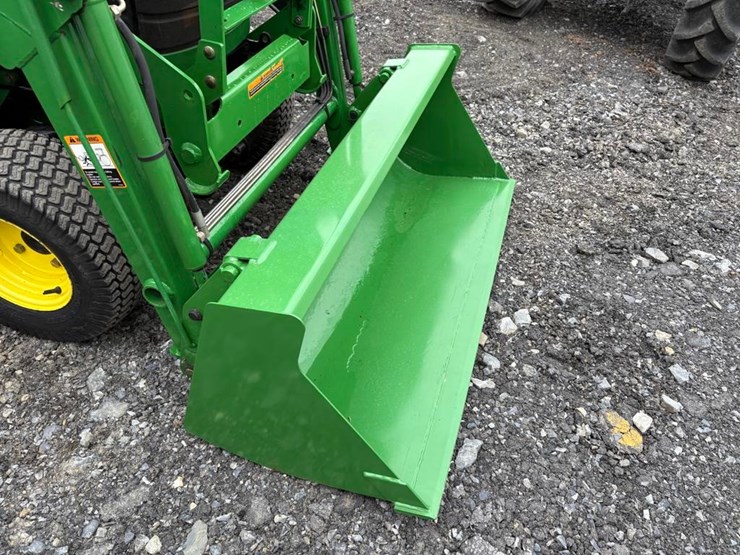 2004-john-deere-4010-image-24