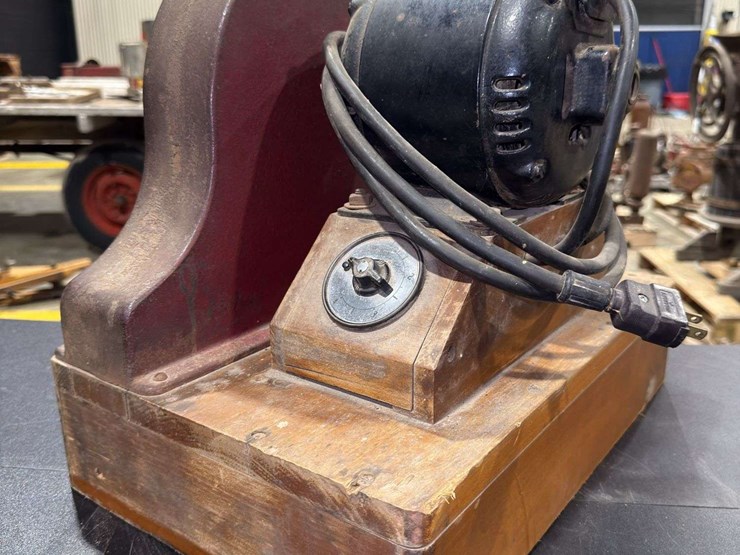 j.e.-barley-huller-electric-image-9