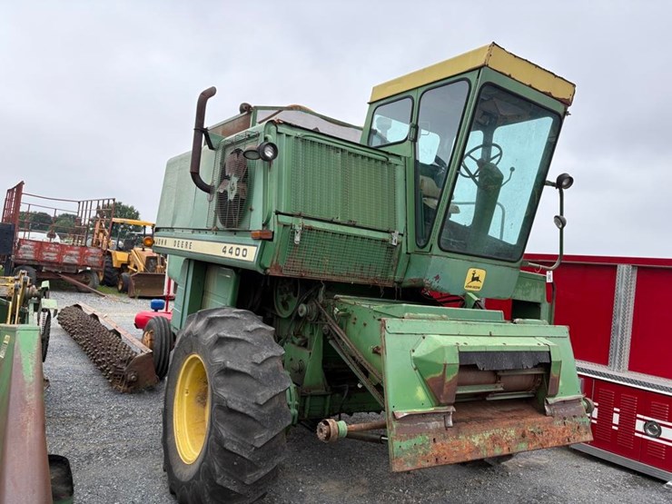 john-deere-4400-image-4