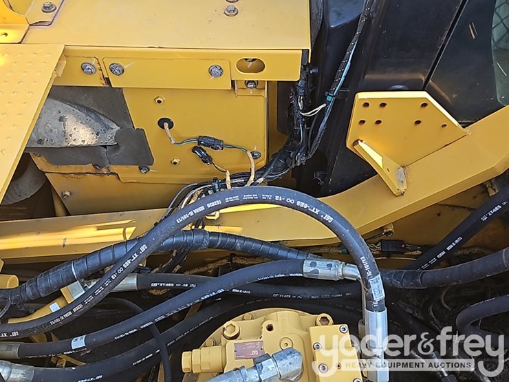 2019-caterpillar-336-image-55