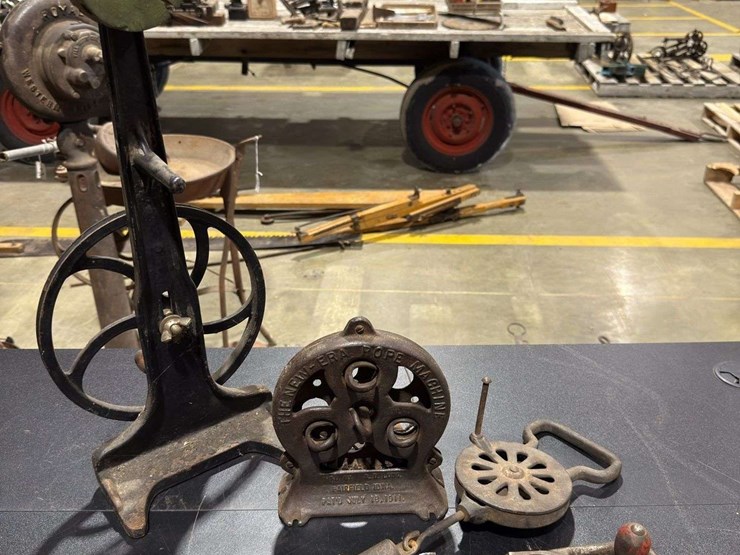 tools-for-rope-making-image-1