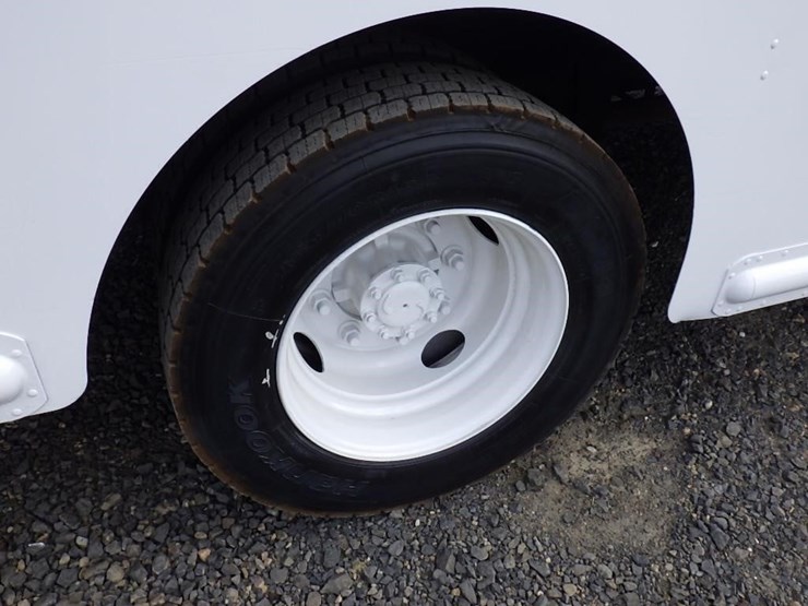 2012-freightliner-mt55-image-30