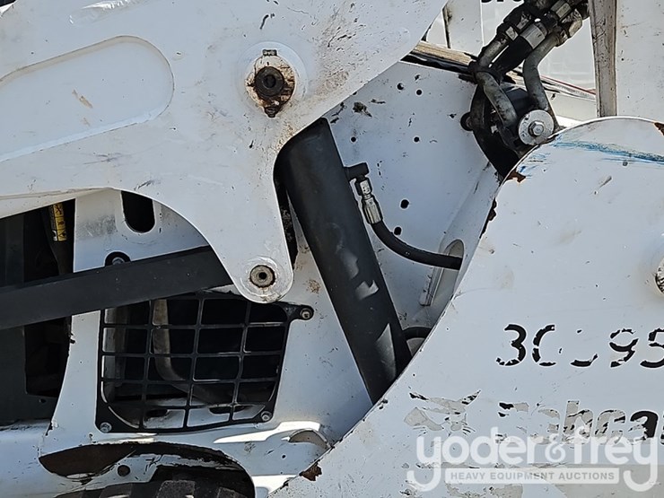 2019-bobcat-t590-image-20