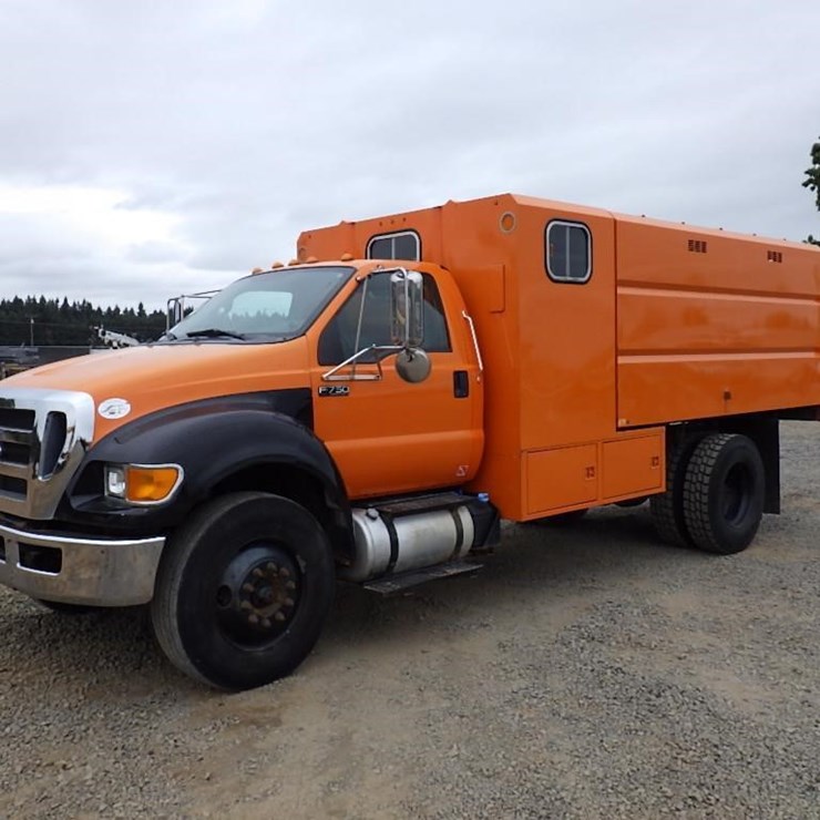 2013 FORD F750