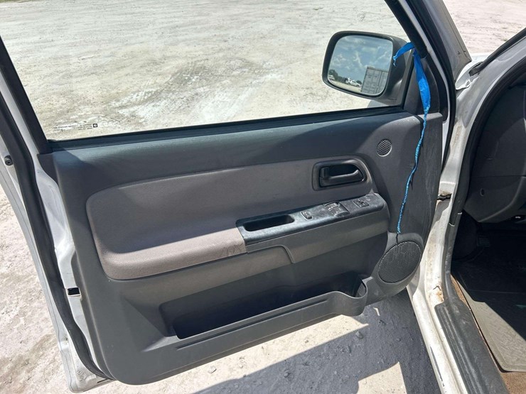 2005-chevrolet-colorado-image-13