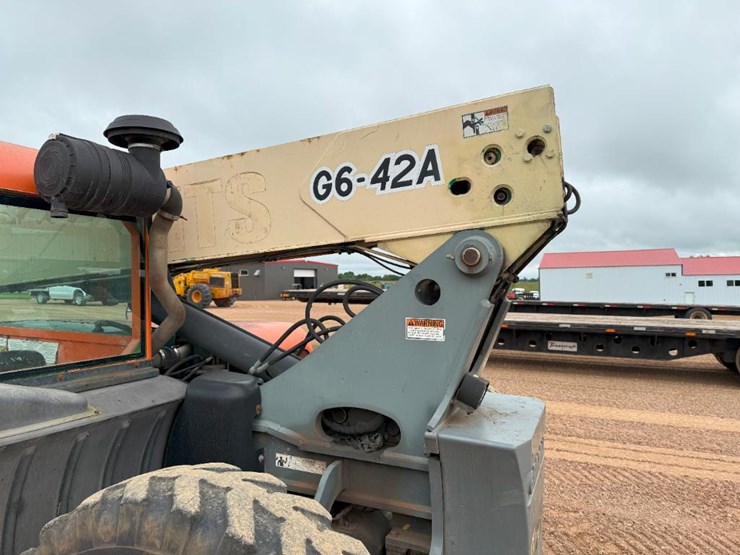 2004-jlg-g6-42a-image-14