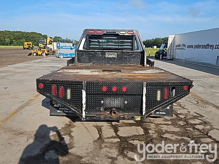 2016-ford-f550-image-14