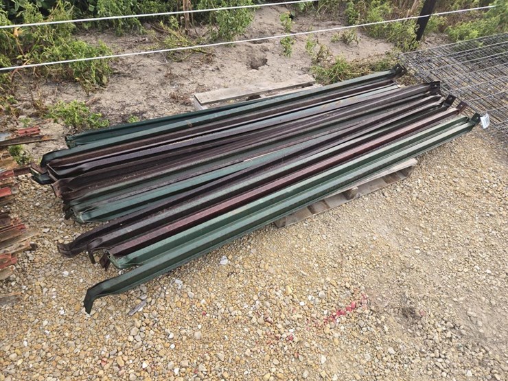 #3921-•-(16)-steel-corner-post-braces-image-1