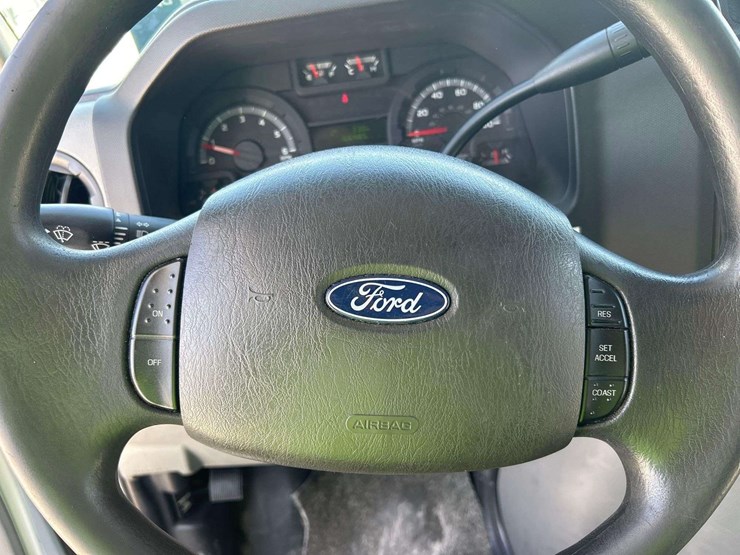 2019-ford-e450-image-13
