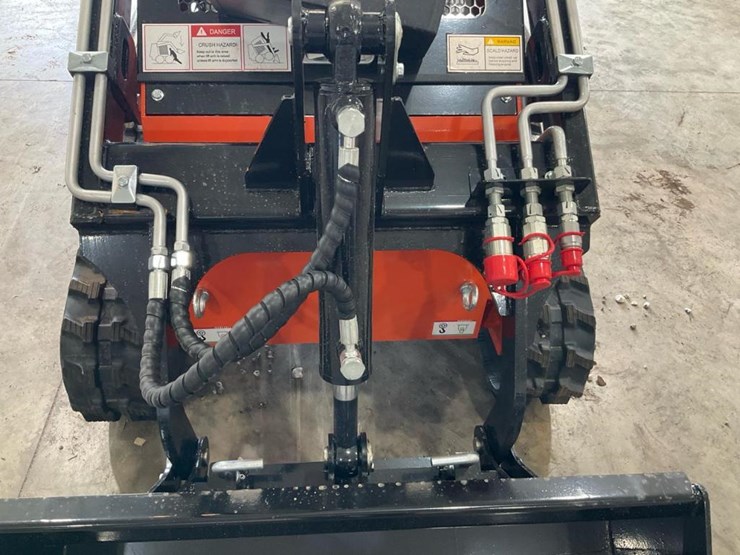 #1014-•-unused-future-ft36c-mini-skid-steer-image-11