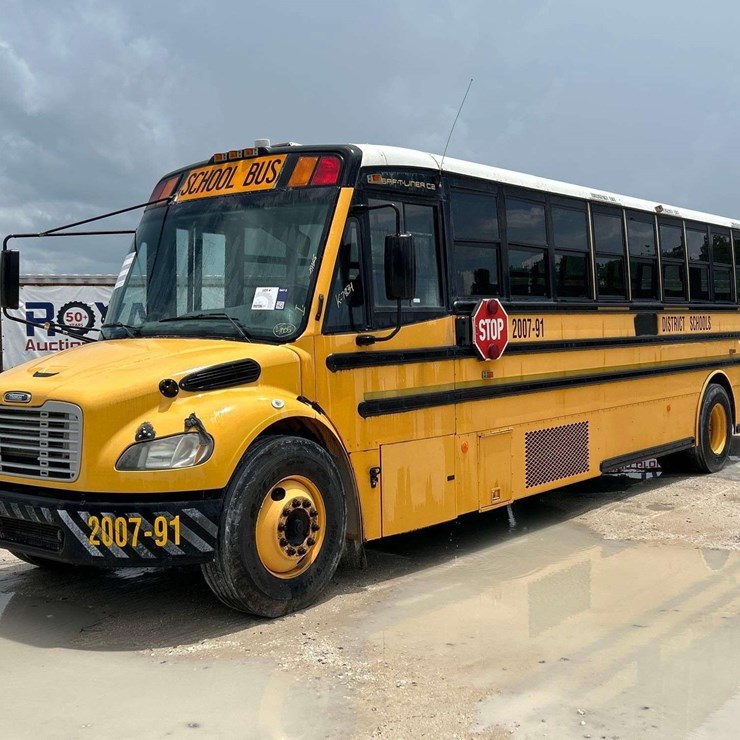 2008 FREIGHTLINER B2