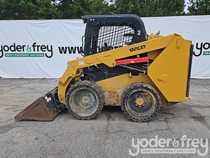 2016-caterpillar-236d-image-2