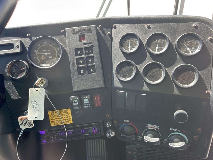 2000-thomas-saf-t-liner-mvp-image-18