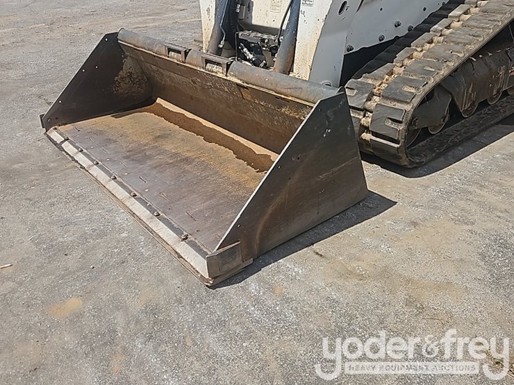 2023-bobcat-t870-image-10