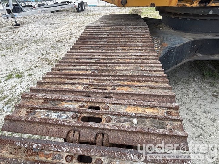 2011-deere-250g-lc-image-12