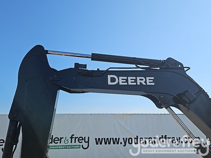 2014-deere-60g-image-19