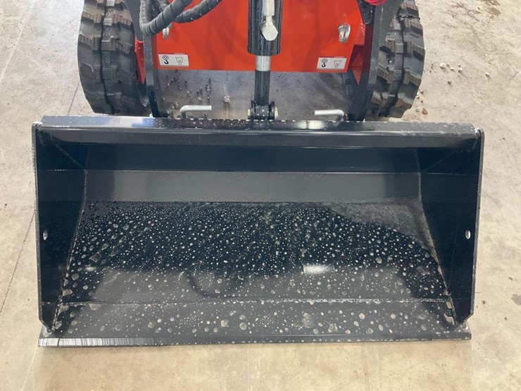 #1014-•-unused-future-ft36c-mini-skid-steer-image-10