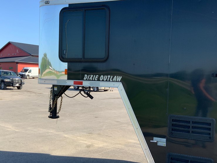2020-dixie-outlaw-t/a-livestock-trailer-image-13