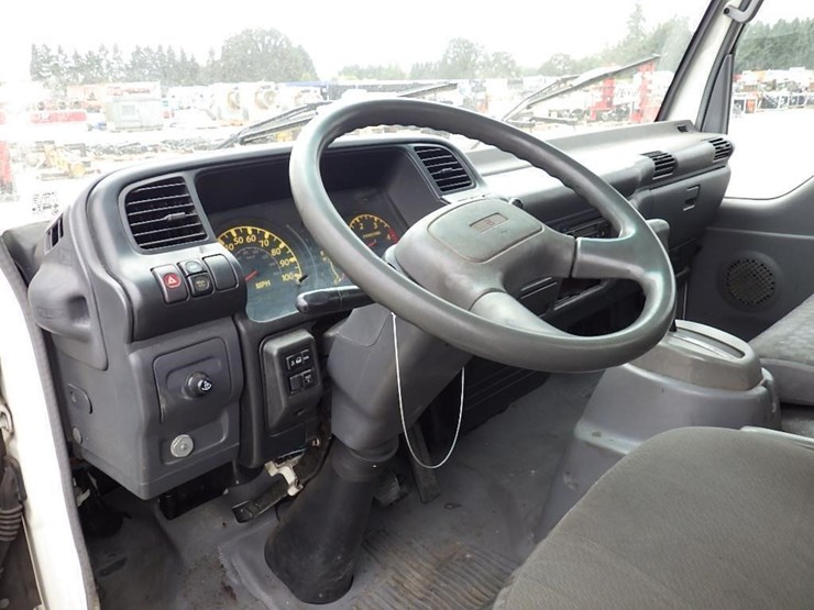 2007-gmc-5500-image-18