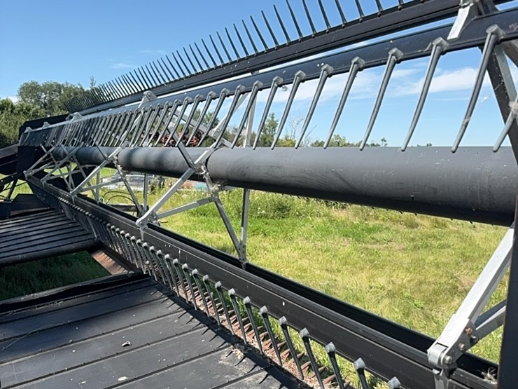 25’-premier-swather,-finger-reel-image-19