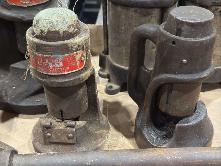 cable-cutters-and-“dead-easy”-tire-pump-image-2