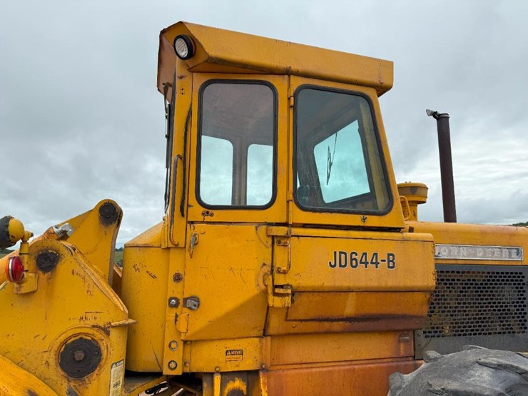 deere-644b-image-16