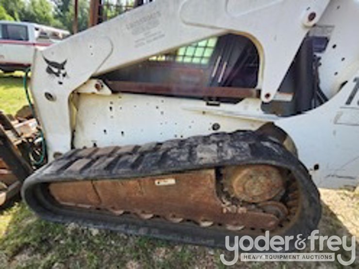 2007-bobcat-t300-image-3
