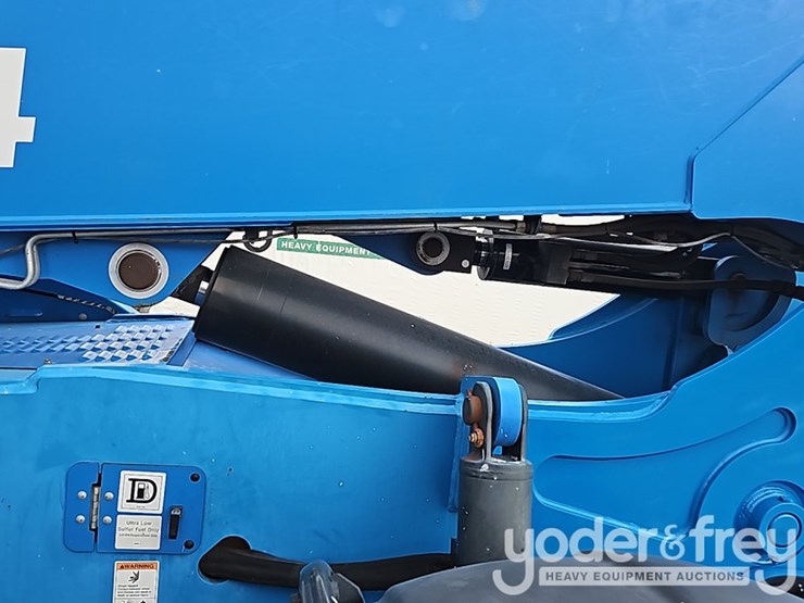 2019-genie-gth844-image-16