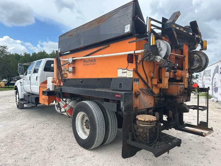 2008-ford-f750-image-4