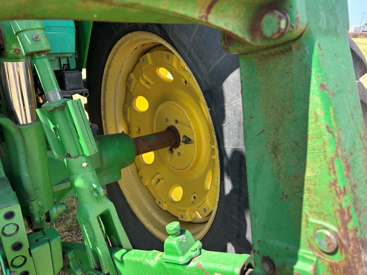 john-deere-7320-image-7