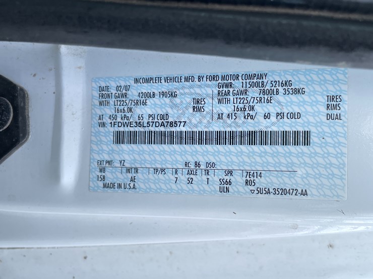 2007-ford-e350-image-48