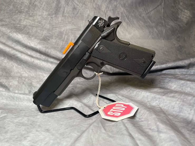 #4533-•-rock-island-arms-m1911-a1-fs-45-auto-pistol,-sn:-ria2847189-image-2