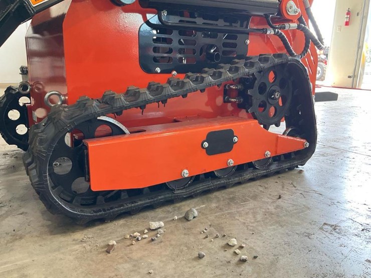 #1013-•-unused-future-ft36c-mini-skid-steer-image-14