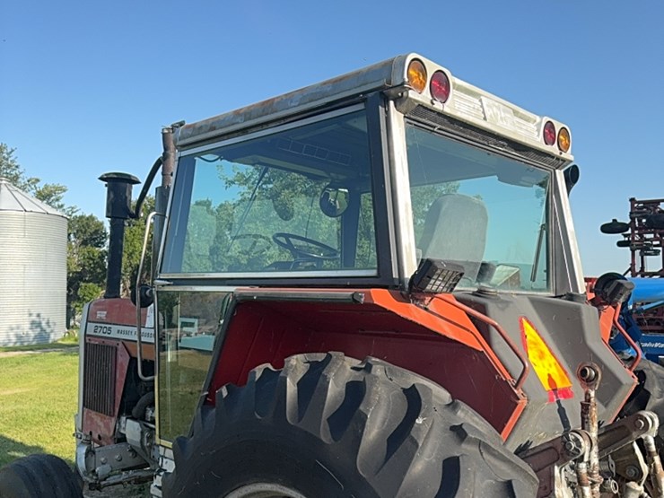 massey-ferguson-2705-image-28