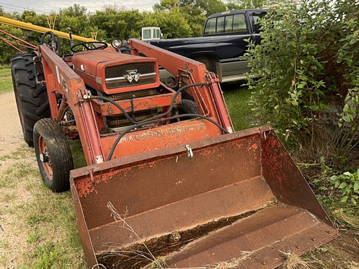 massey-ferguson-135-image-3