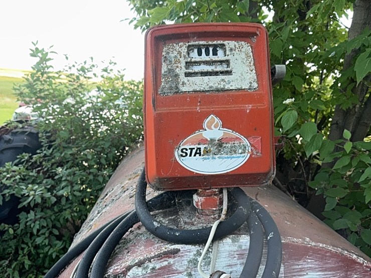 1000-gallon-fuel-tank-with-pump-image-4