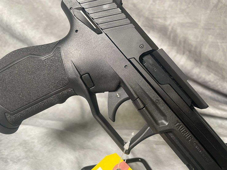 #4527-•-taurus-tx22-competition-22-lr-pistol,-sn:-1pt435457-image-9