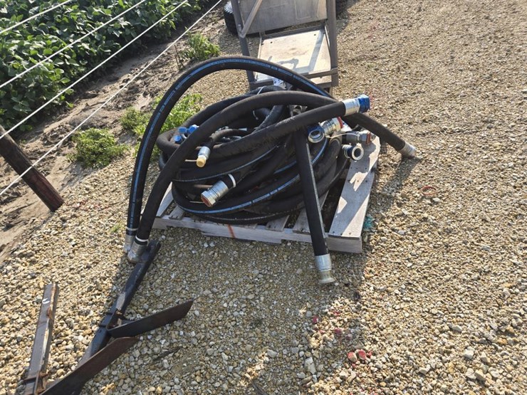 #3884-•-new-hydraulic-hoses-image-5