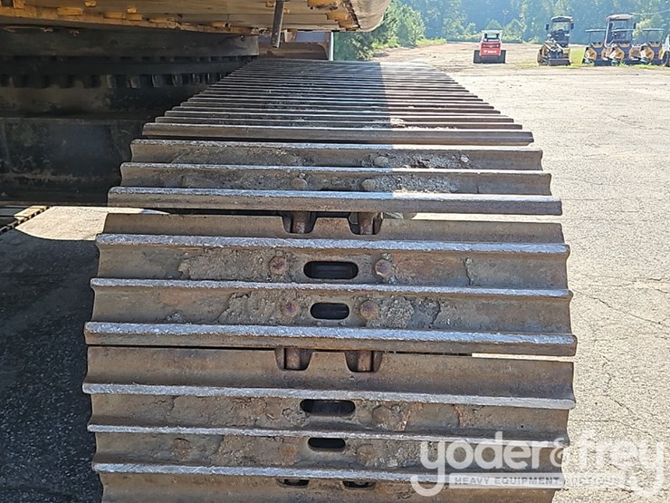 2019-caterpillar-336-image-11