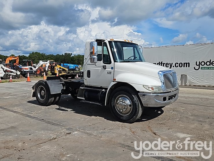 2006-international-durastar-4300-image-6