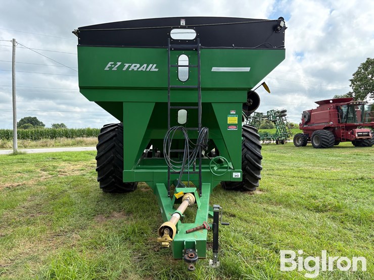 e-z-trail-870-grain-cart-image-2