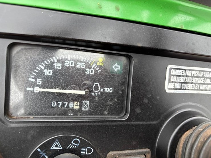2004-john-deere-4010-image-31