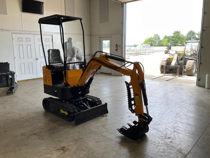 #1200-•-unused-future-ft13-mini-excavator-image-4