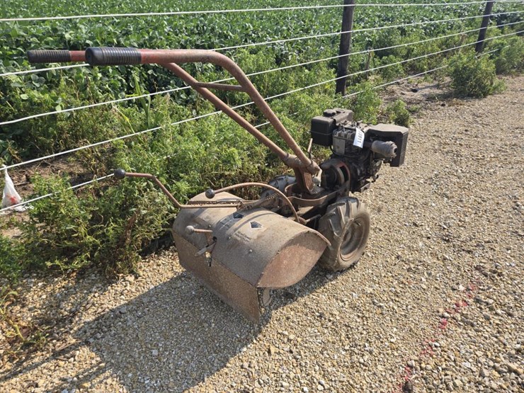 #3911-•-tiller---gas-powered---good-motor-image-4