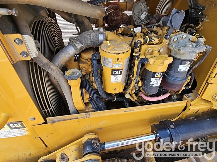 2018-caterpillar-d5k2-lgp-image-26
