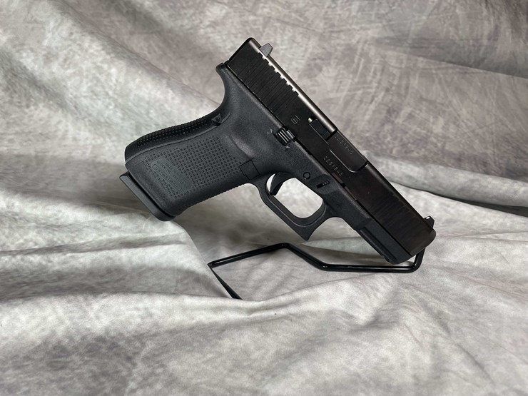 #4544-•-glock-19-gen-5-9mm-luger-semi-auto-pistol,-sn:-cesf245-image-3