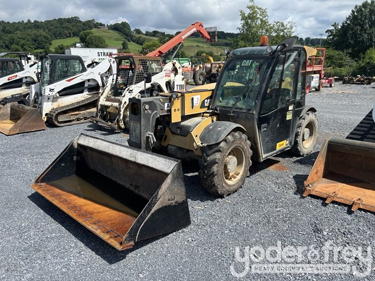 2015-caterpillar-th255c-image-1