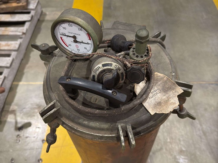steam-autoclave,-vintage-blow-torch-or-soldering-lamp,-pressure-tank-with-swan,-and-tall-5gl-pail-image-5