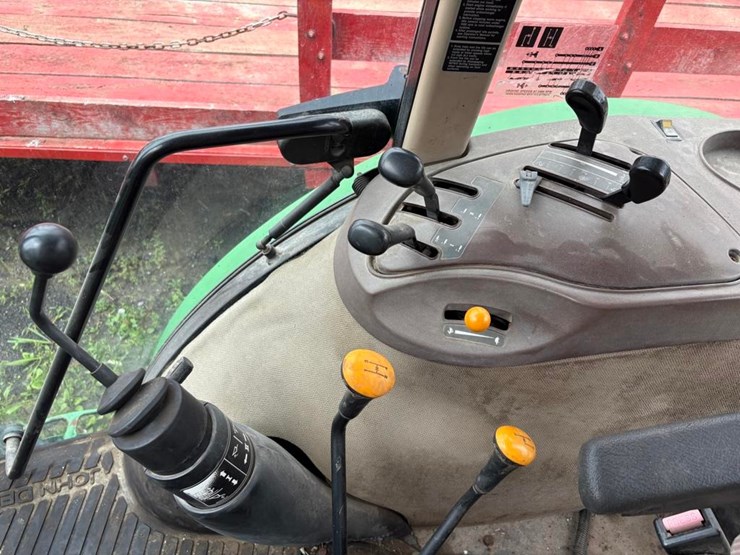 john-deere-5520-image-28
