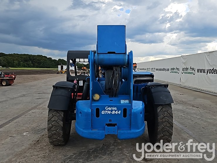 2019-genie-gth844-image-19